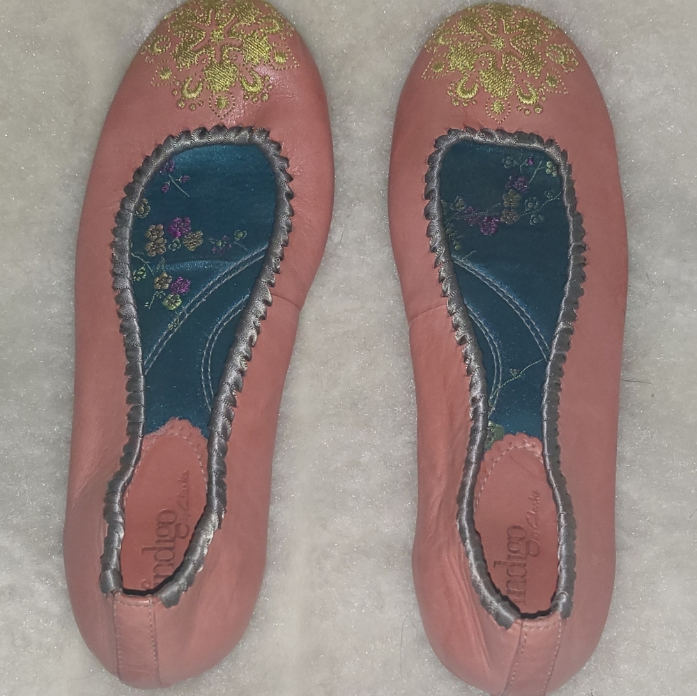Leather flats